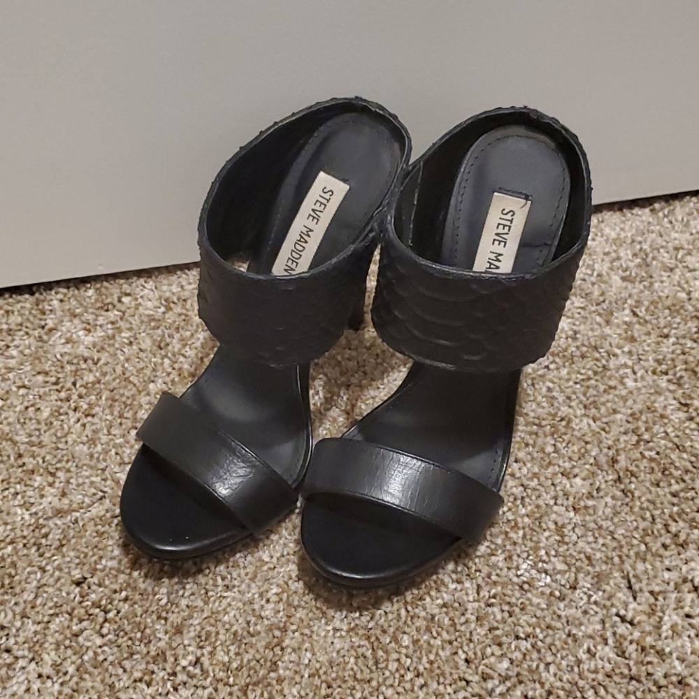 Steve Madden Midnight Heels size 6.5